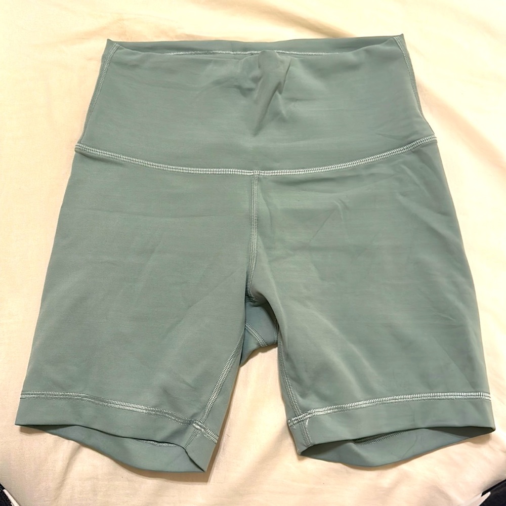 Lulu Lemon biker shirt- size 6- 6 in- color seafoam